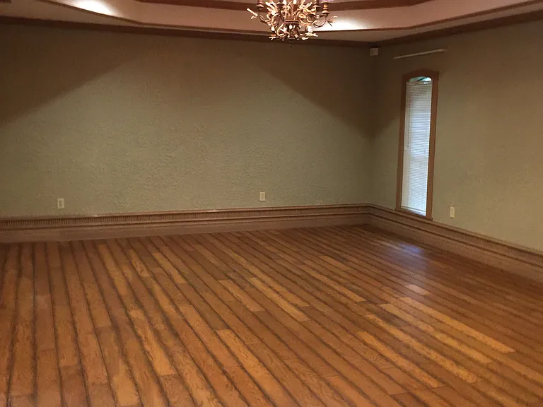 121 E Kiwi St — Photo 2