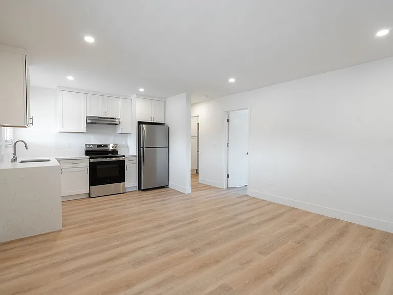 1622 Palm St - 2 Bedroom 2 Bath Fully Renovated: Move In Available Now | July 1st, 2026 Units Ava... — Photo 20