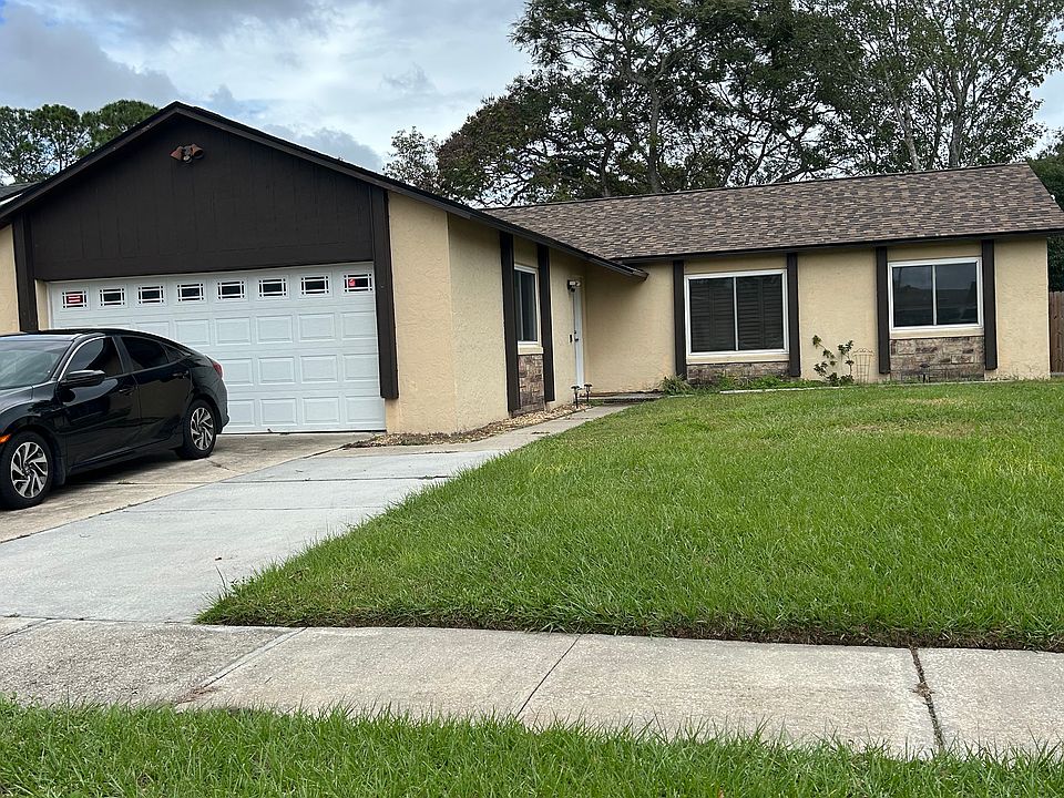 1st image of 2711 Hilda Ct