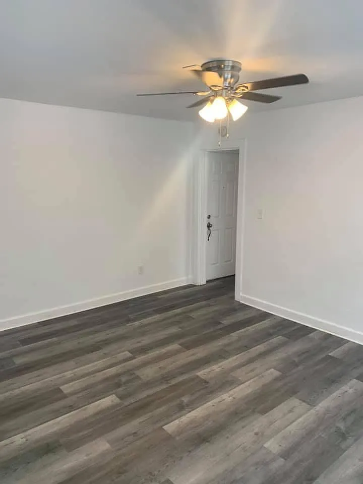 1 bed, 400 sqft, $2,495 — Photo 2