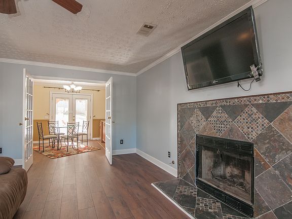 5th image of 3225 Bethesda Park Ct