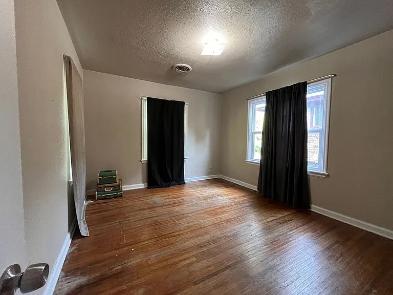 728 N Marion Ave — Photo 28