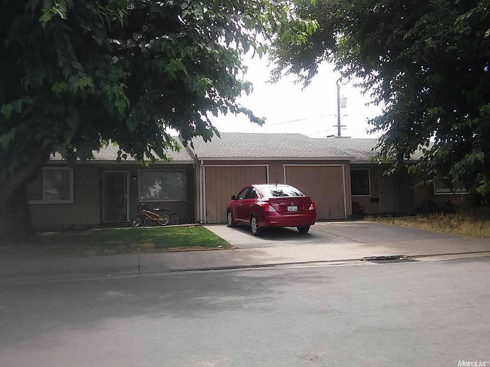 2nd image of 2155 Hickory Way