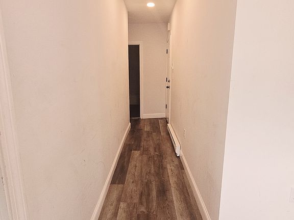 5th image of 36 High Rock St Floor 2