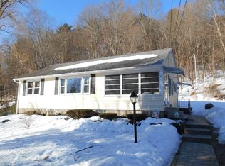 91 Water St, Leeds, MA 01053