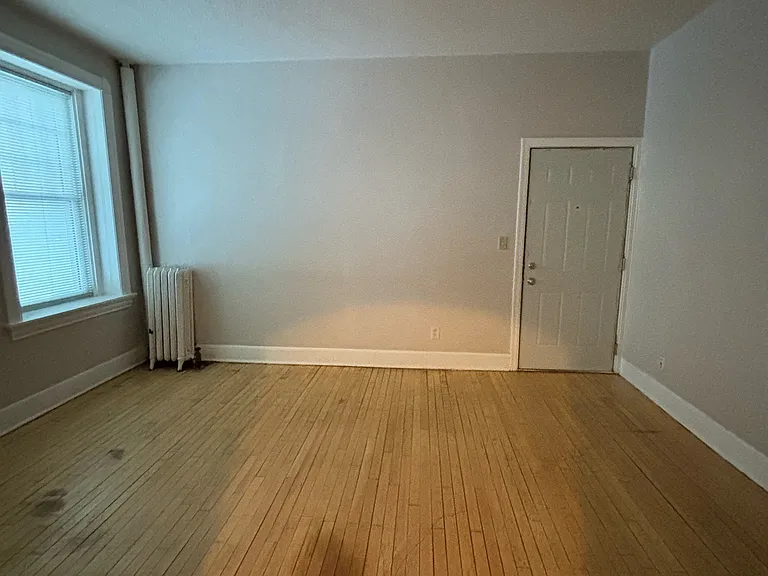 421 W 3rd St — Photo 12