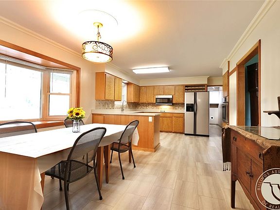 2nd image of 1445 Wicks Ln