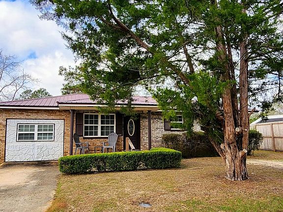 2nd image of 1048 Patterson Cir