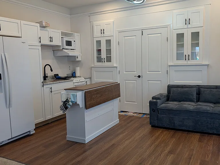 2321 W Detroit St #101 — Photo 3