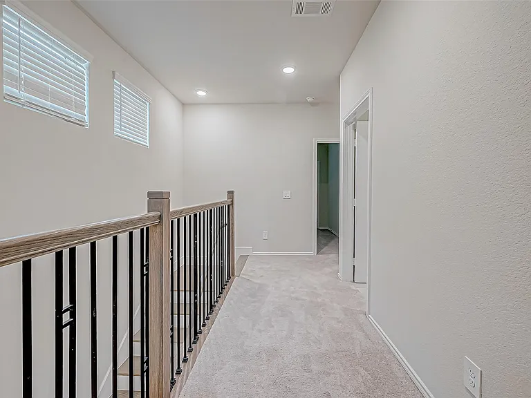 10511 Blankiet Ln — Photo 41