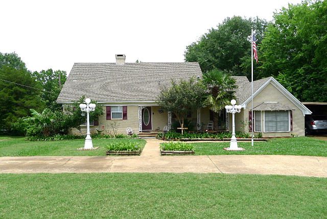 1st image of 1201 E Brazos St
