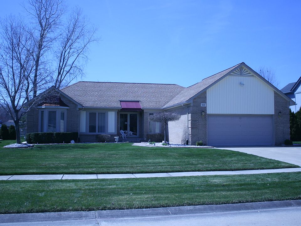 2nd image of 52655 Overlook Trl