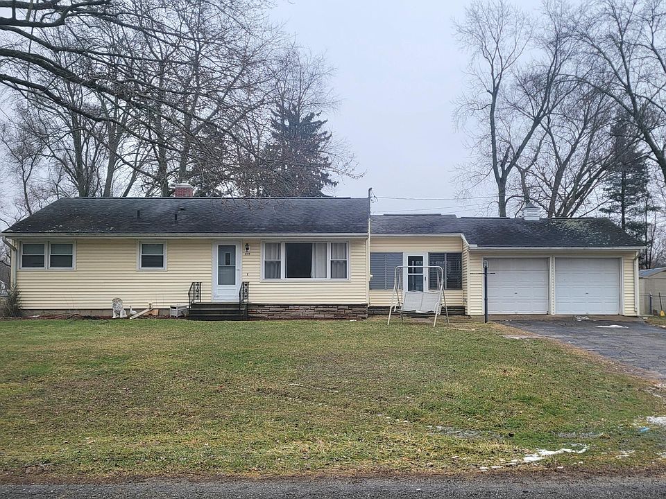 1st image of 235 Lumley Ave
