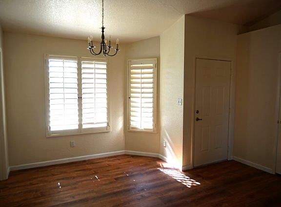 2nd image of 1701 E Shasta St
