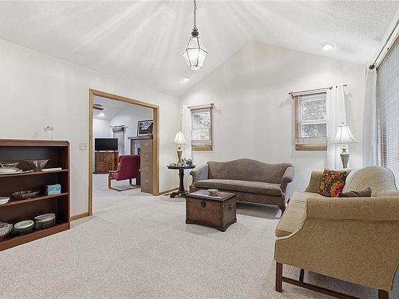 4th image of 1331 Ranchero Dr