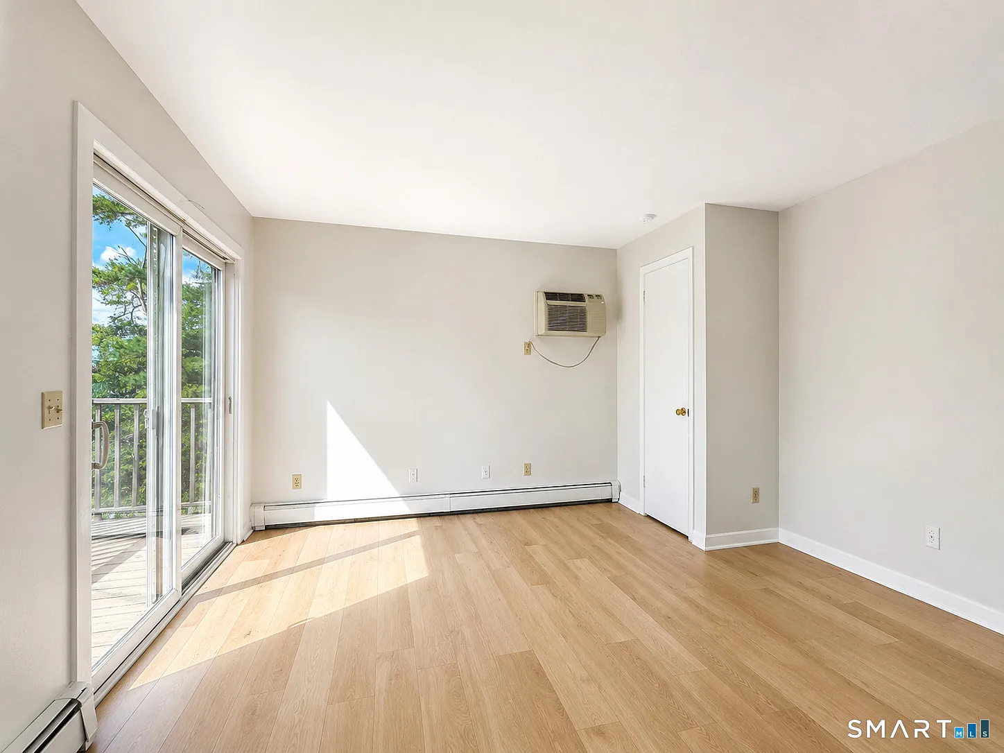 Studio, 1.0 bath, 550 sqft, $1,600 — Photo 3