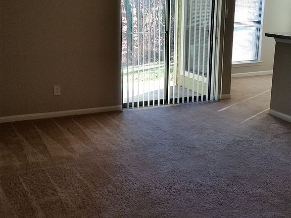 4th image of 48 Aspen Dr APT D