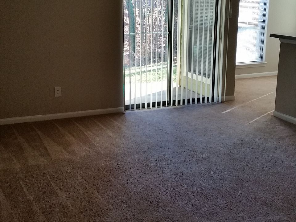 1st image of 36 Aspen Dr APT B