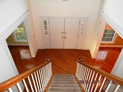 5th image of 221 Johns Ln