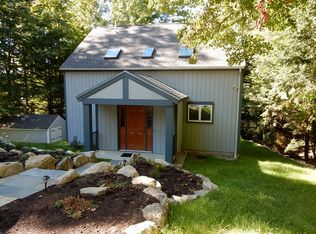 26 Pleasant St, Newbury, NH 03255