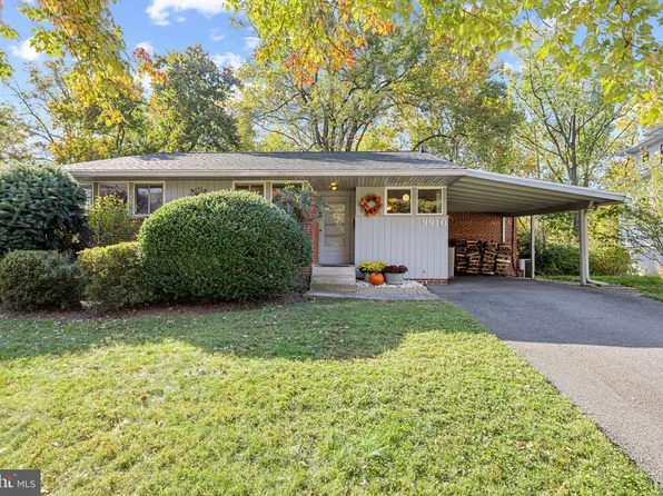 9910 Parkwood Dr, Bethesda, MD 20814