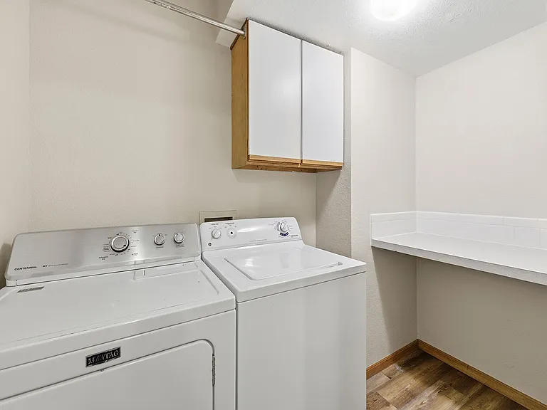 1637 Westbridge Dr #J2 — Photo 13