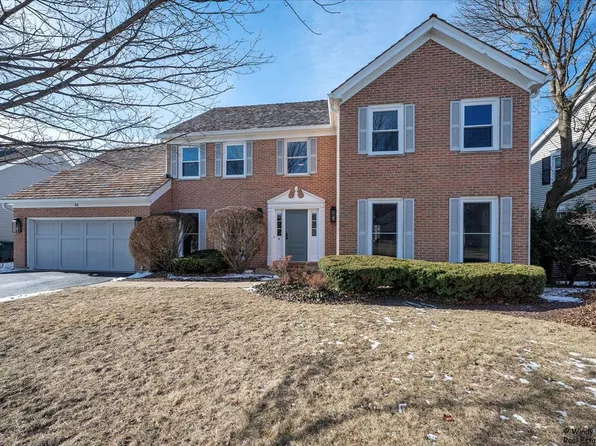 84 Verne Cir, Barrington, IL 60010