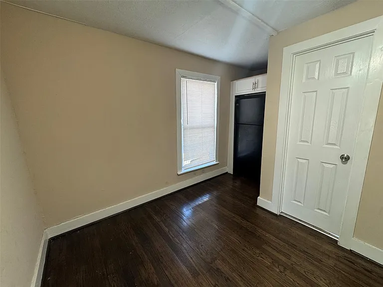 7018 Avenue F #1 — Photo 8