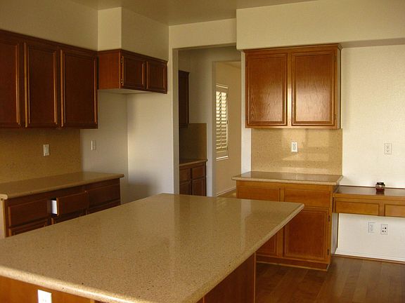 2nd image of 615 Wamblee Ln