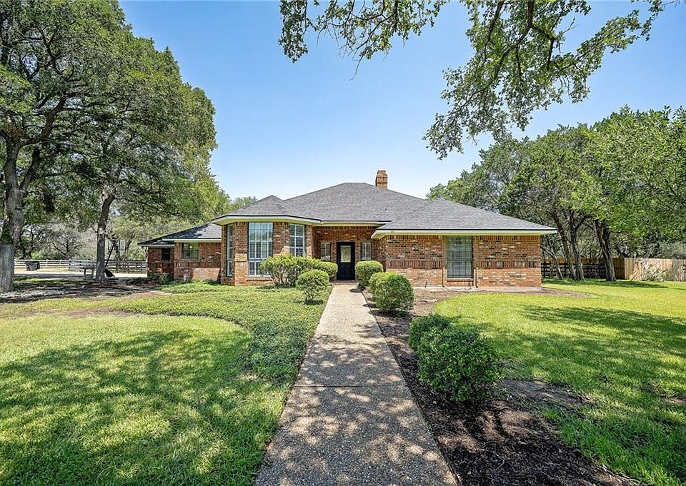 1st image of 101 Cobblestone Ln