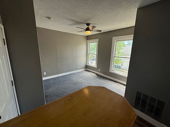 4th image of 316 Schenck St #4