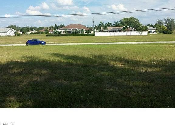 3rd image of 2714 SW 10th Ave