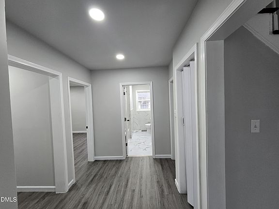 4th image of 231 Gary St