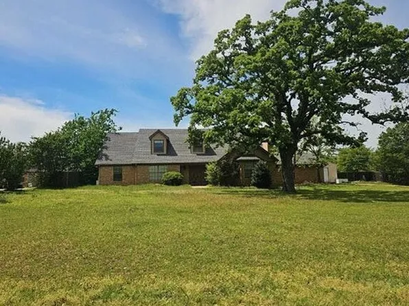 2727 N Hill Ter, Cleburne, TX 76031