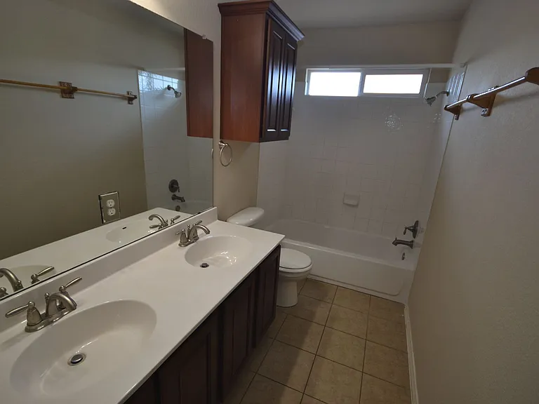 409 Riverine Way — Photo 8