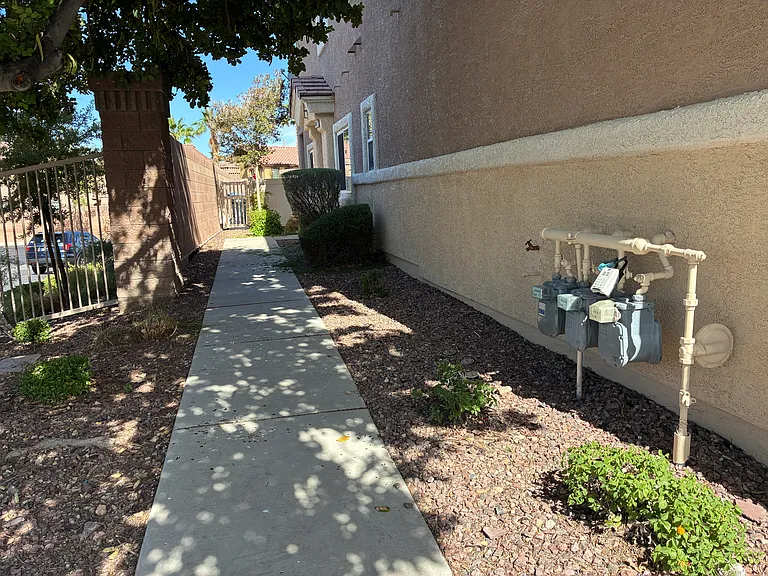 1089 Pleasure Ln #101 — Photo 15