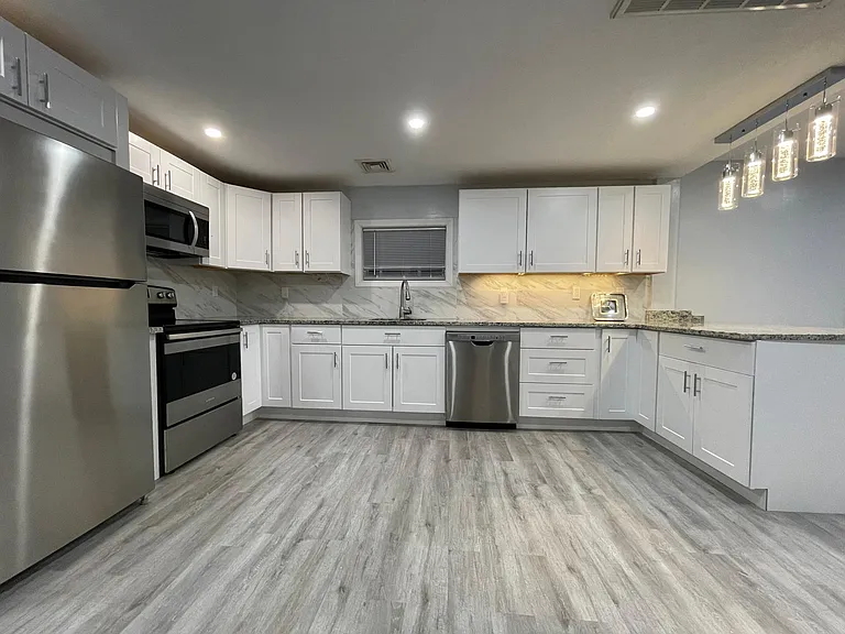 171 Elliot St #2 — Photo 5