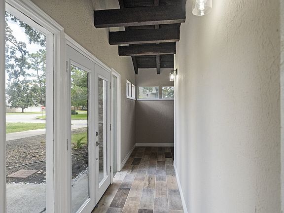 4th image of 519 Stephanie Dr