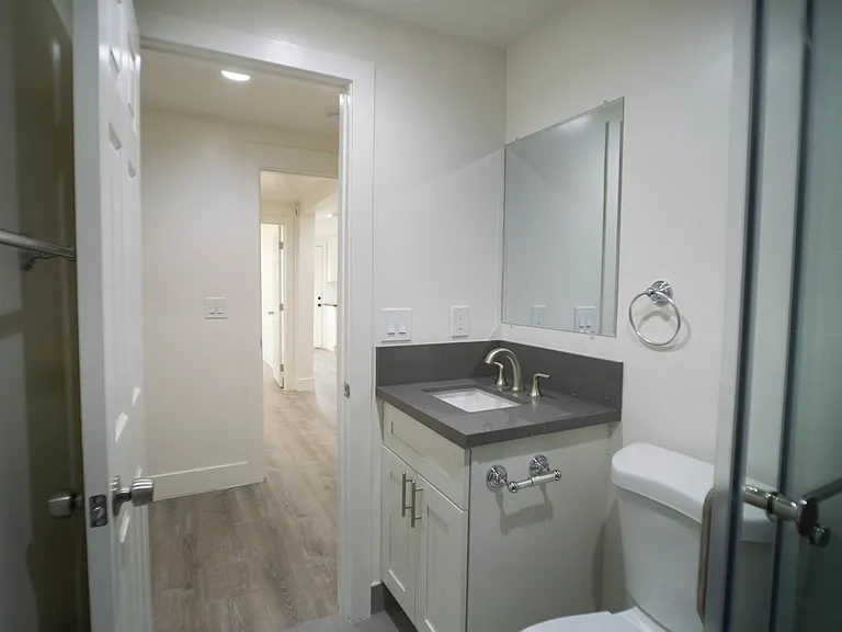 The Plaza House — Photo 13