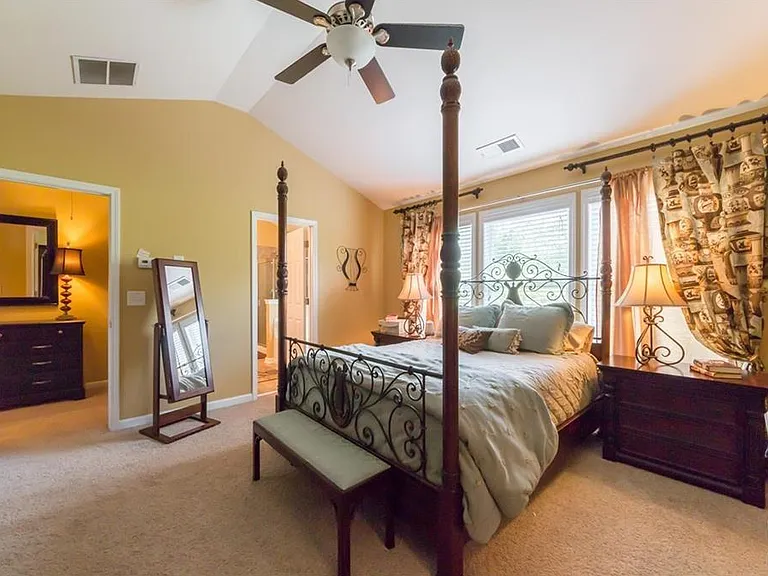 2365 Mindy Ln — Photo 10