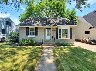 5825 York Ave S, Edina, MN 55410