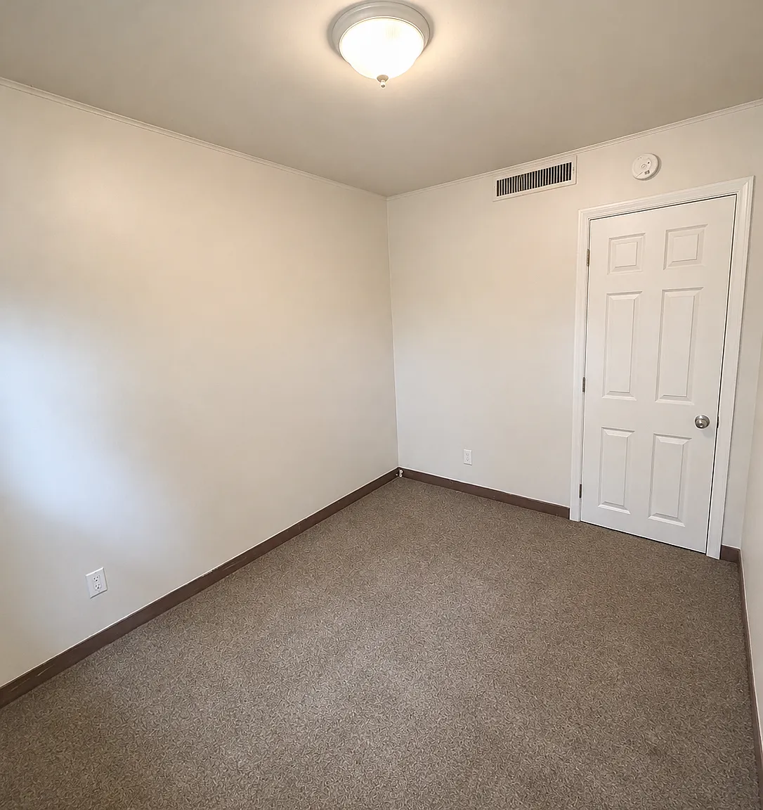 4 bed, $750 — Photo 4