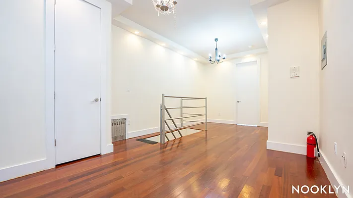 Rented by Nooklyn NYC LLC | media 12