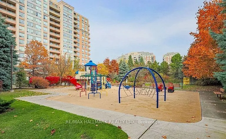 9 Northern Heights Dr #702 — Photo 16