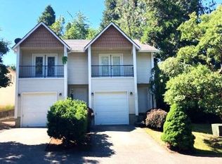 38368 Hood St, Sandy, OR 97055