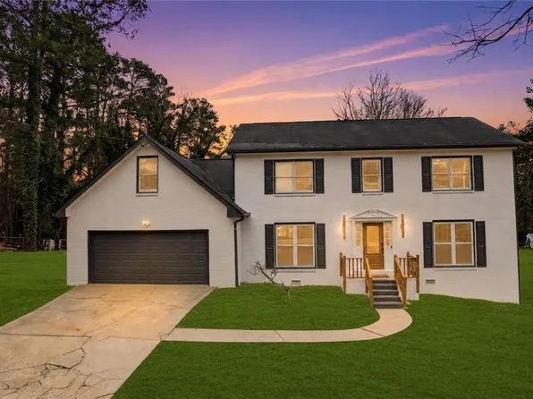 1144 Lakeview Rd, Grayson, GA 30017