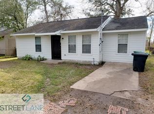 8014 Crestview Dr, Houston, TX 77028