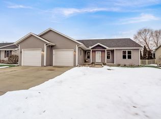 1210 Terapin Trl, Janesville, WI 53545