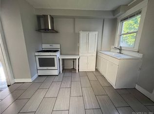 941 1st Ave, West Haven, CT 06516