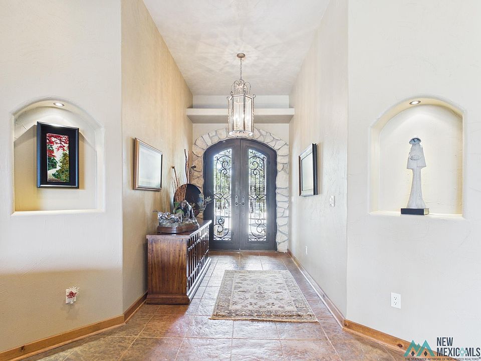 1st image of 511 Excalibur Rd